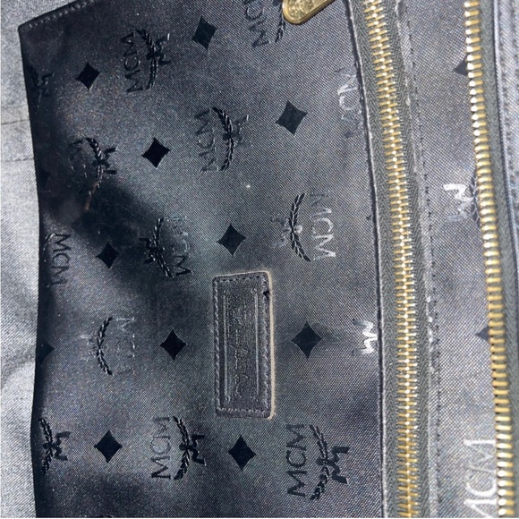Authentic vintage MCM black shoulder tote (very good condition) and clean - Picture 7 of 11